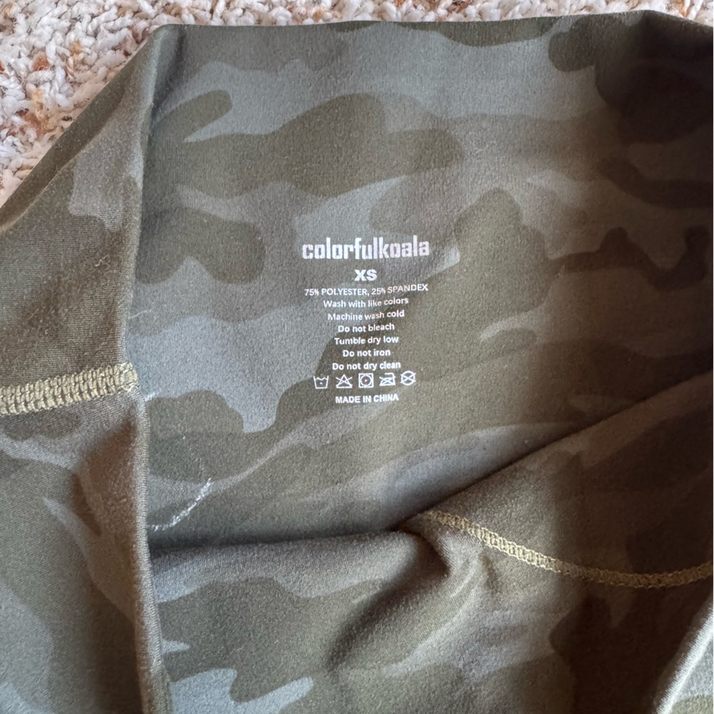High-Waist Camo Print Leggings - Olive Green - Picture 2 of 3
